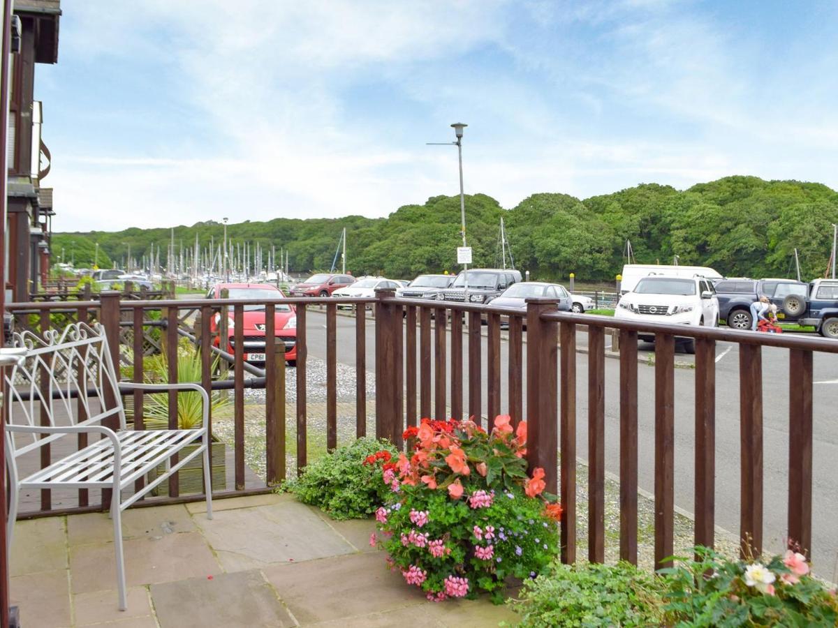 Neyland Marina Villa Exterior foto